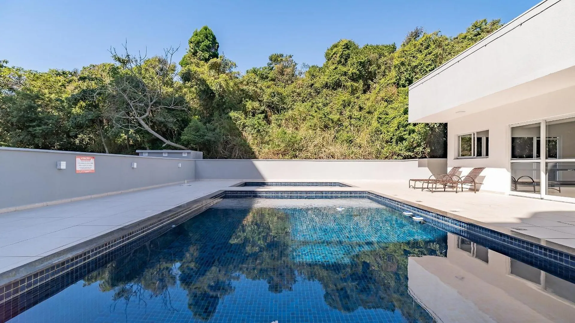 Apartamentos A 140M Da Praia Floripa-Sc Iaps contacts